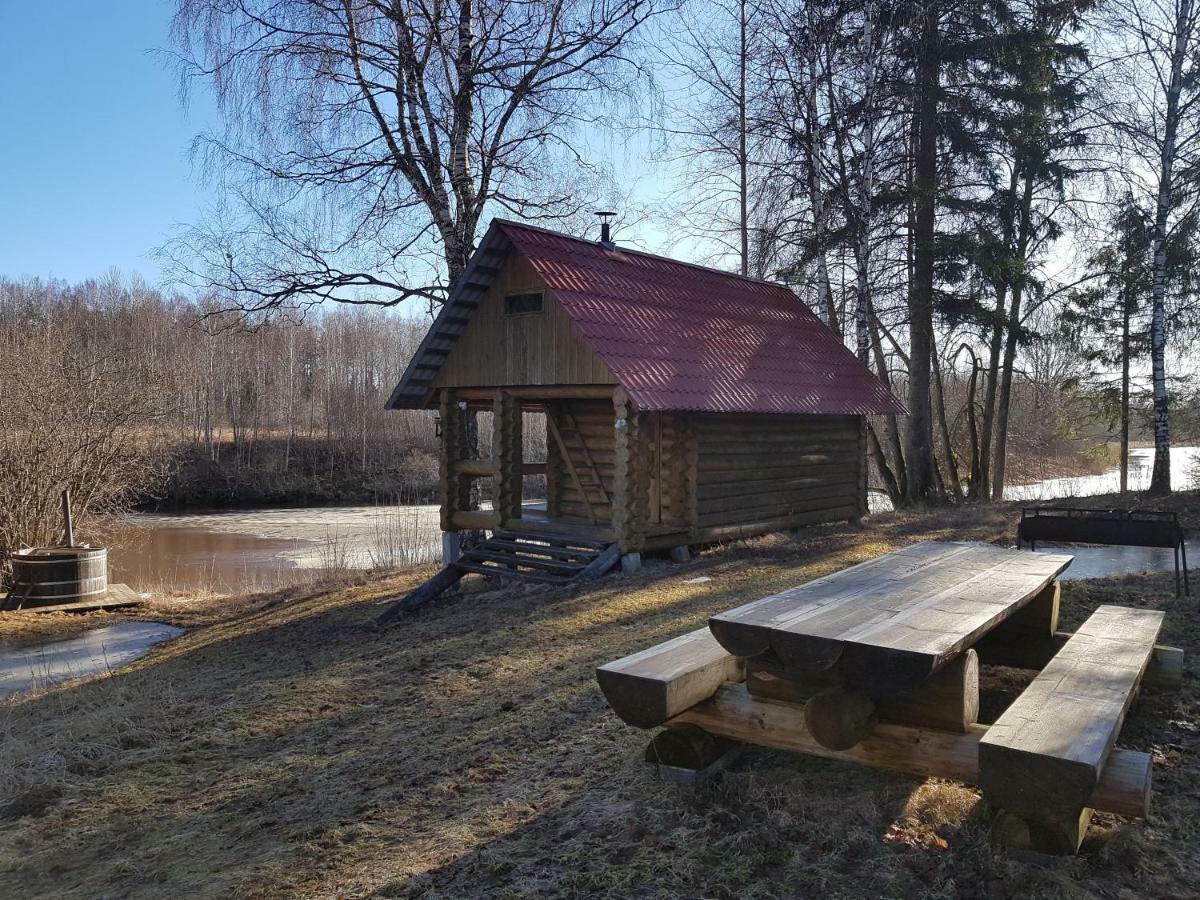 Soomaa Water Camp Hotell Jõesuu Exteriör bild
