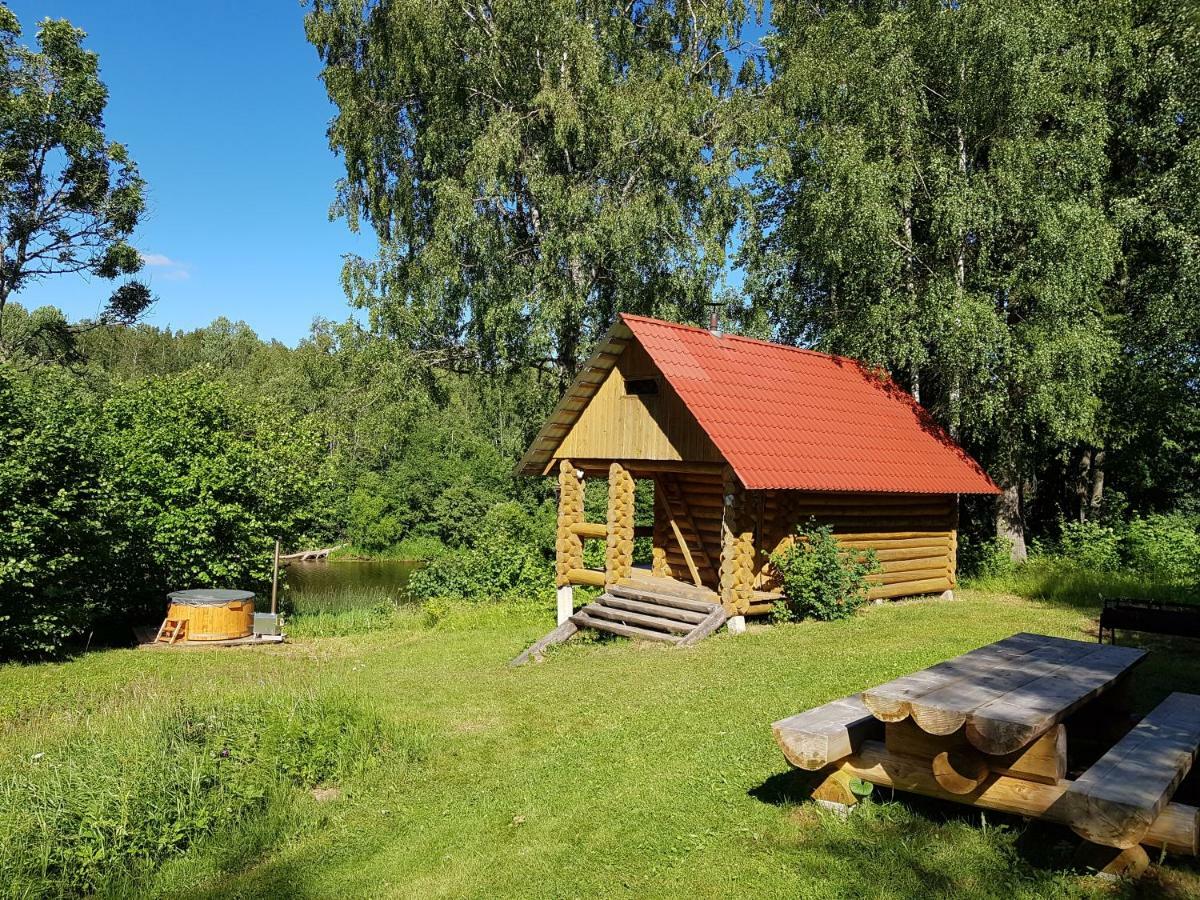 Soomaa Water Camp Hotell Jõesuu Exteriör bild